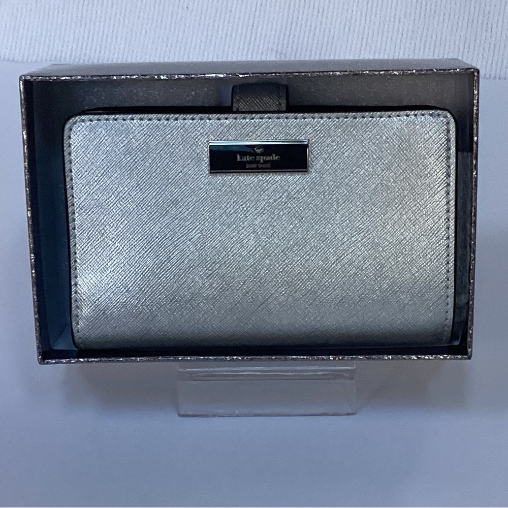 kate spade Silver Textured Zip Wallet